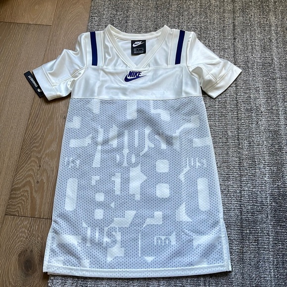 NWT Girls Dress - Picture 1 of 3